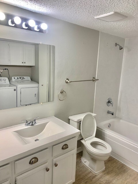 Building Photo - 1508 W Jefferson Ave