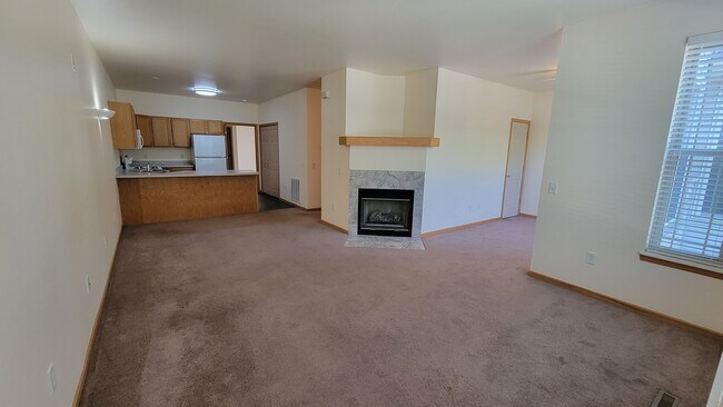 Building Photo - 6655 Windsor Commons Ave