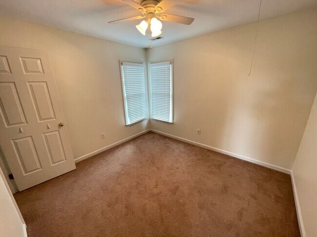 Building Photo - Elegant 4 Bedroom Home in Heart of Cary