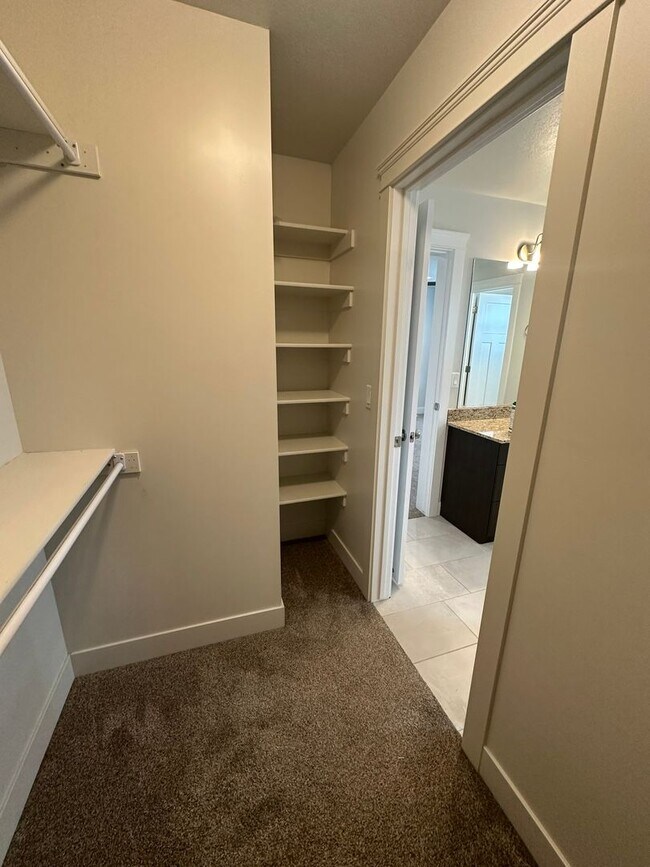 Building Photo - 3 Weeks Rent FREE! 3 Bed 2.5 Bath House for Rent in Morgan!