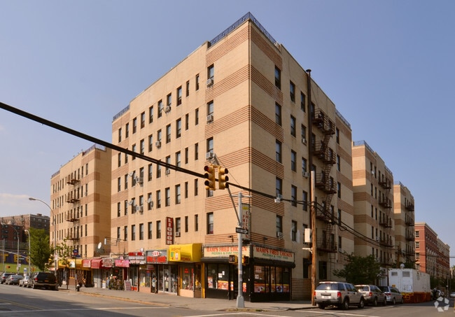 Primary Photo - 1405 College Ave