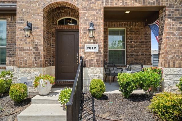 Building Photo - 7012 Willow Thorne Dr