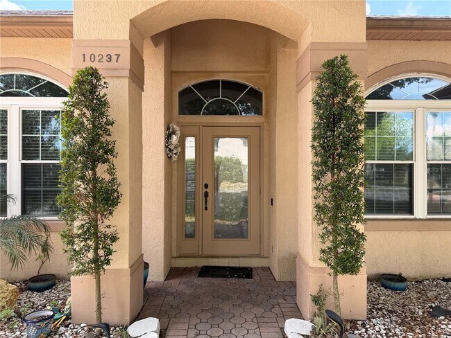 Building Photo - 10237 Facet Ct