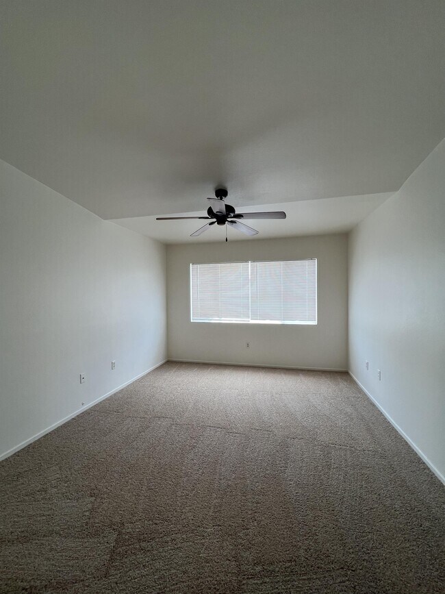 Building Photo - 8725 W Flamingo Rd