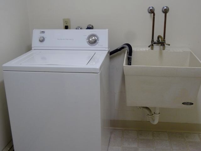 Building Photo - 6346 S 35th St