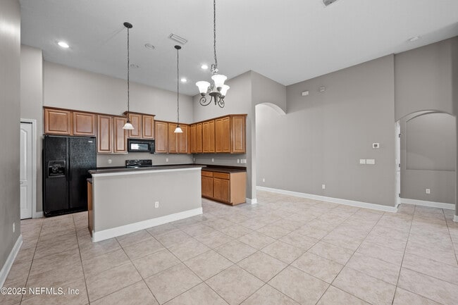 Building Photo - 932 Gallier Pl