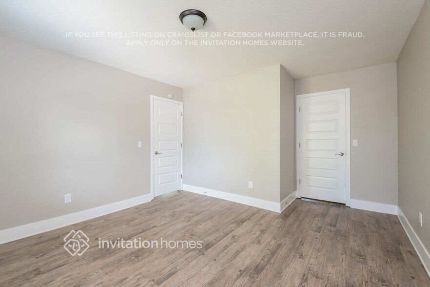 Building Photo - 10729 Owens St