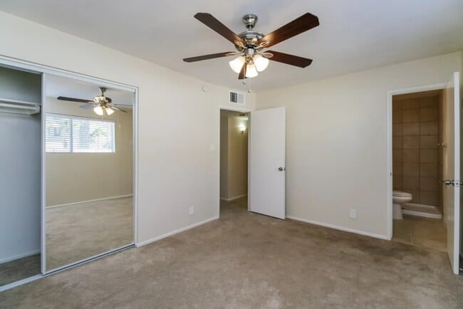 Building Photo - 7421 E Belleview St