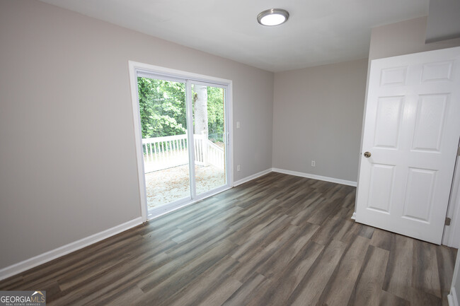 Building Photo - 2689 Collier Dr NW