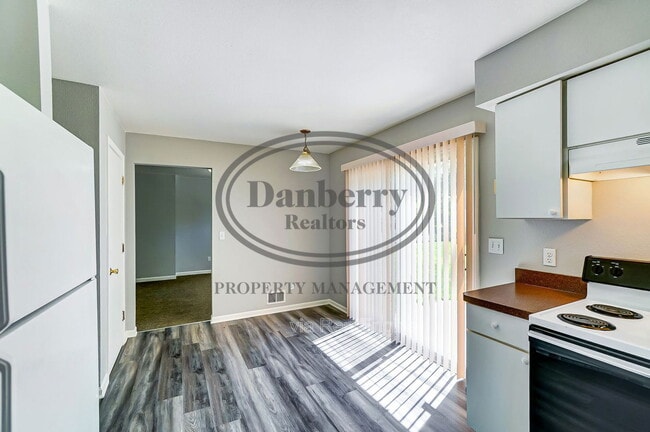 Building Photo - 3571 Turret Green Dr