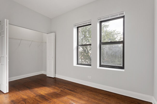 Building Photo - 7526 N Seeley Ave