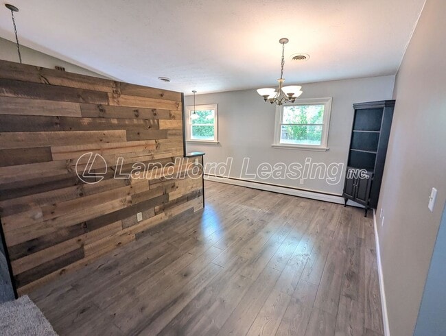 Building Photo - Updated Ranch on Corner Lot in Vermilion