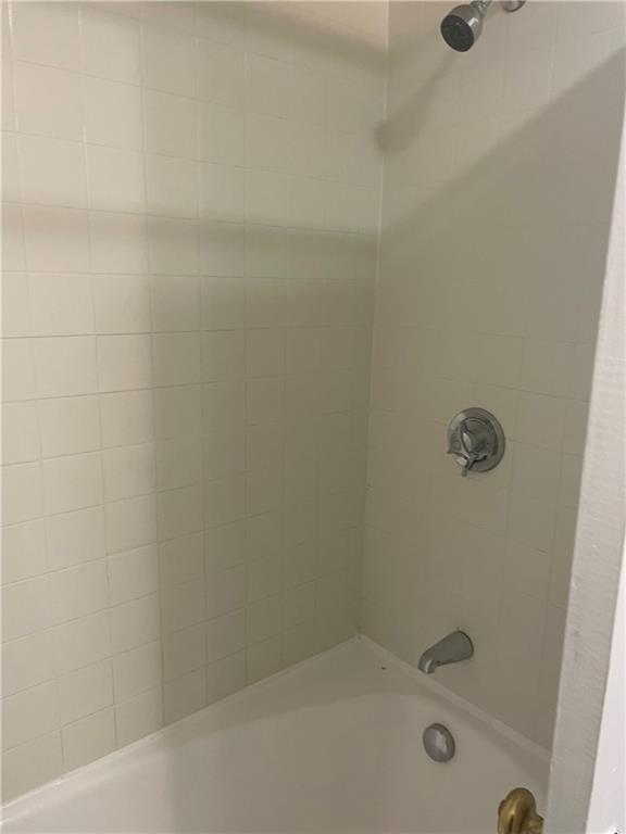 Building Photo - 18 Ryan Ave