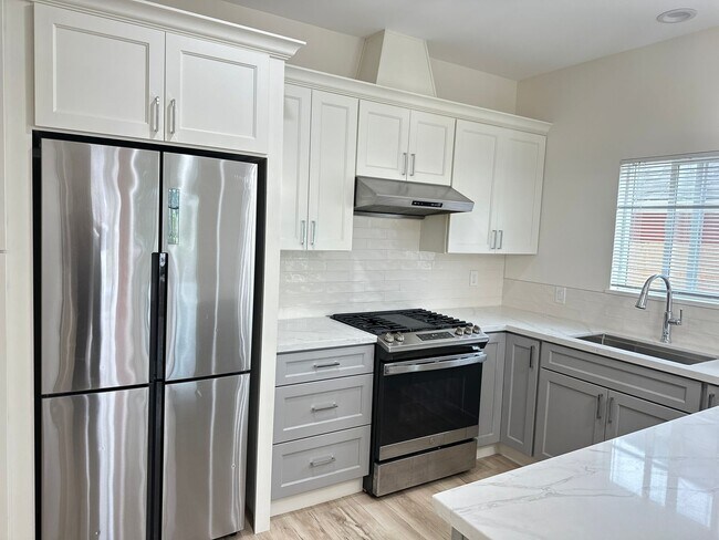 Building Photo - 1464