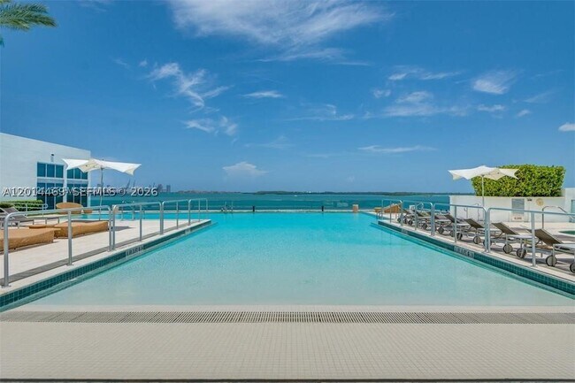 Building Photo - 1331 Brickell Bay Dr