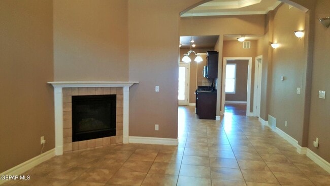 Building Photo - 11727 Dos Palmas Dr
