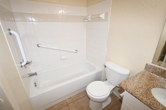 Building Photo - 36122 Lake Chase Blvd