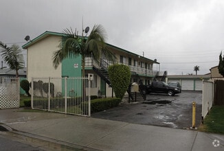Building Photo - 2039 Wallace Ave.