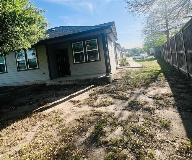 Building Photo - 13700 Sage Grouse Dr