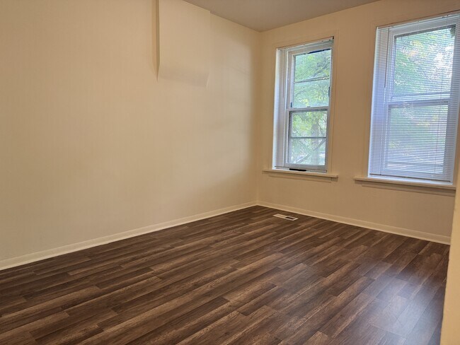 Building Photo - 11335 S Langley Ave