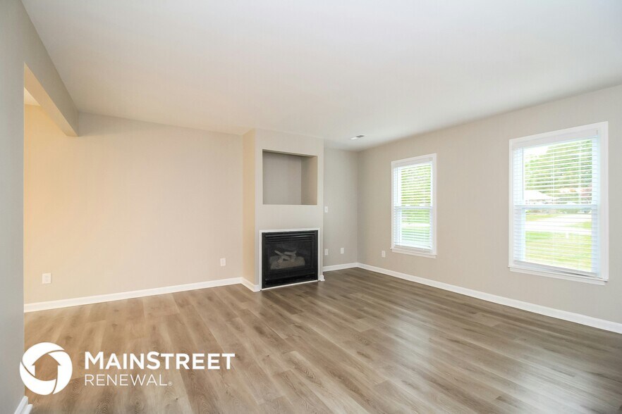 Building Photo - 5600 Marty Ln