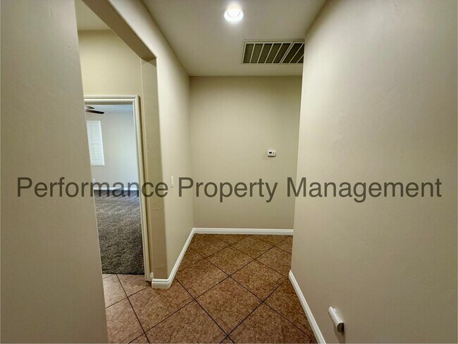 Building Photo - Stunning 3 Bed/2 Bath Gated Home w/ RBP & $0 Deposit Option