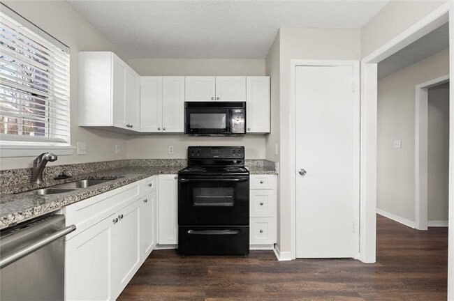 Building Photo - 5058 Jonesboro Rd