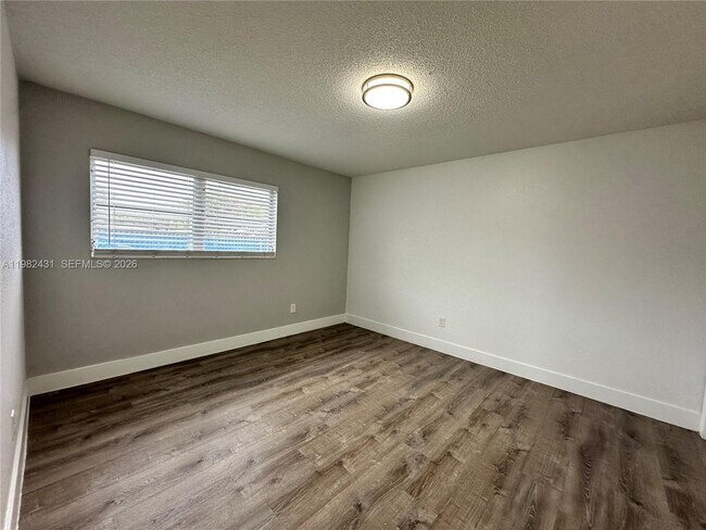 Building Photo - 2910 Pierce St