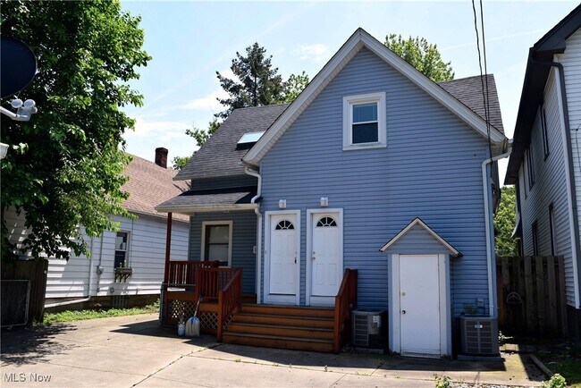 Building Photo - 9913 Foster Ave