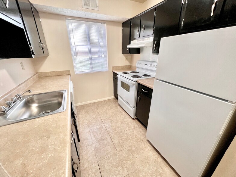 Glenview Apartments 1201 Marlowe Dr Clarksville IN 47129 Apartment