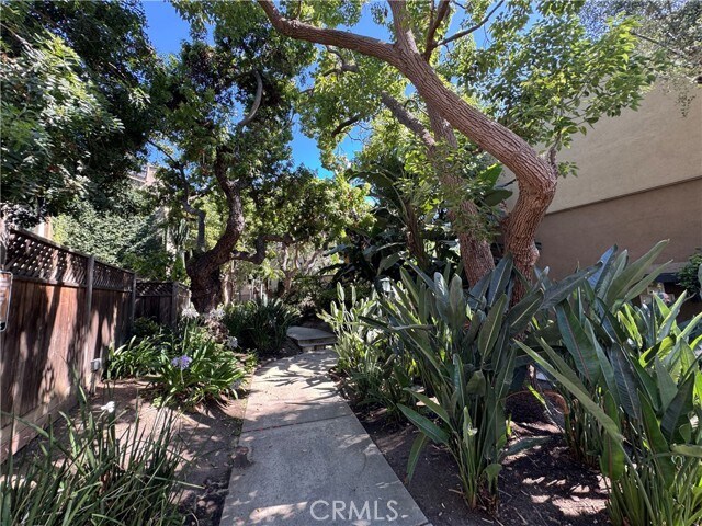 Building Photo - 6355 Green Valley Cir