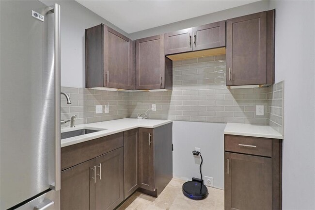 Building Photo - 3801 Laurel Ledge Ln