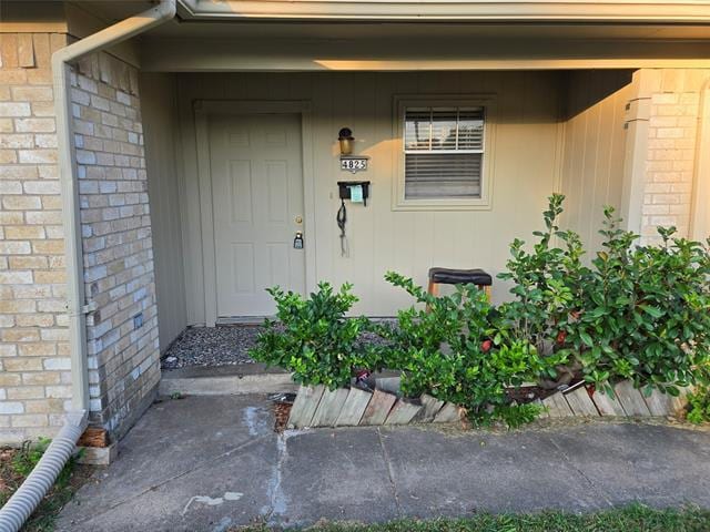 Building Photo - 4825 Miami Dr