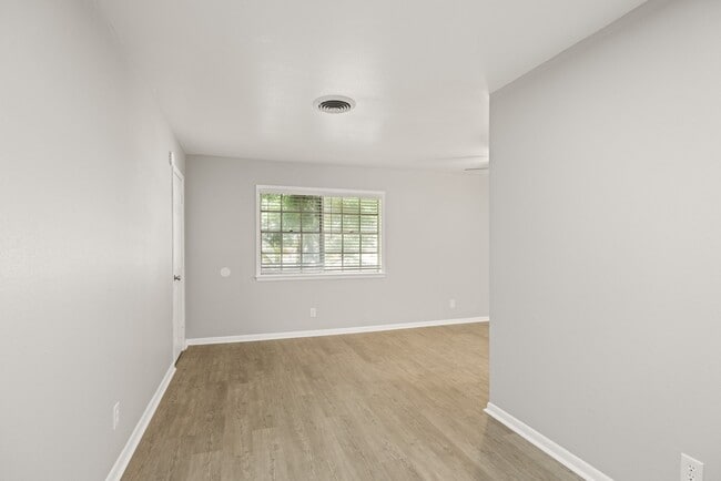 Building Photo - 3531 Midwest Dr