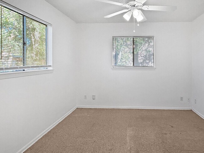 Building Photo - Corner-lot Home / 1.5 Bathroom Home