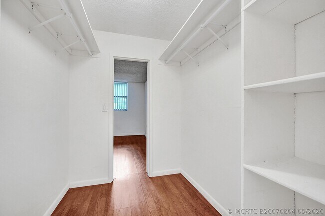 Building Photo - 1805 Sans Souci Blvd
