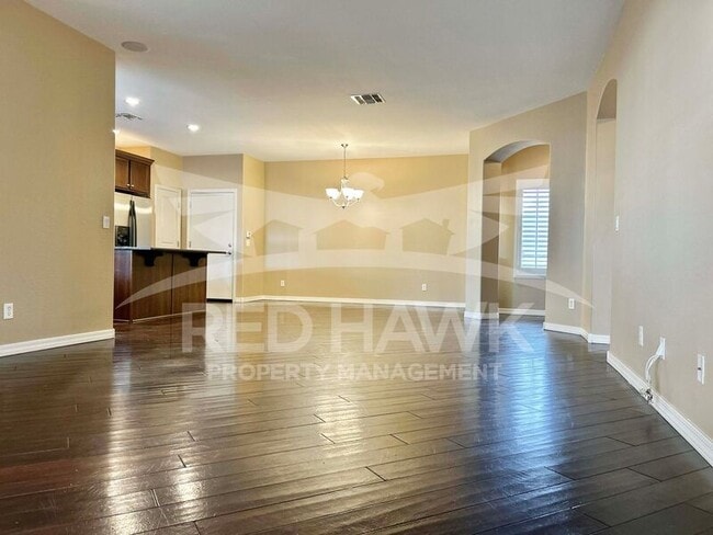 Building Photo - 1090 S Maverick St