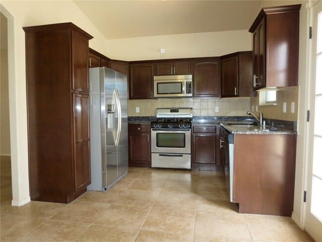 Building Photo - 14209 North Point Ave