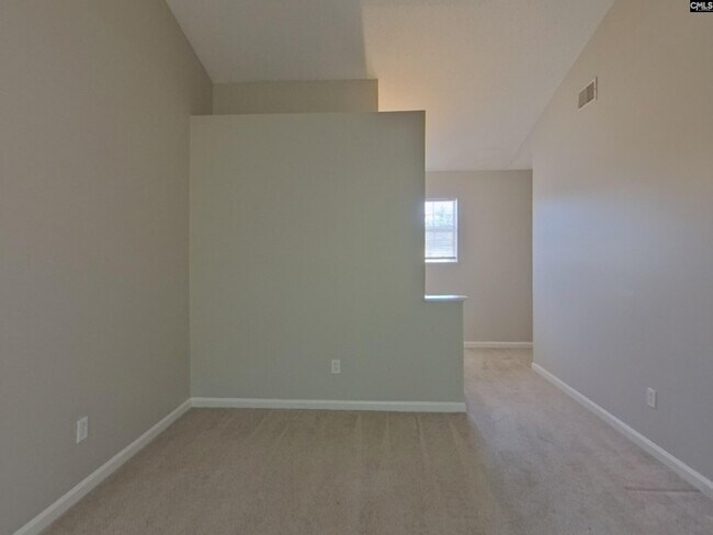 Building Photo - 5 High Glen Ct