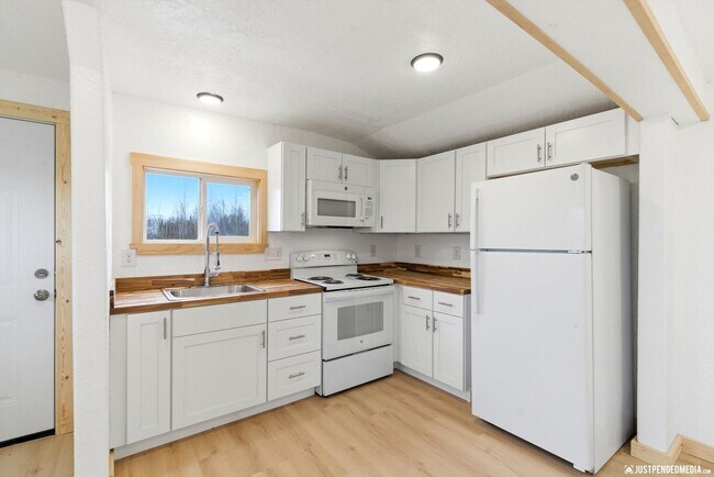 Building Photo - 12716 Hawk Ln