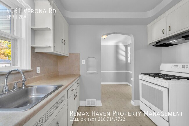 Building Photo - 4061 Verona Rd