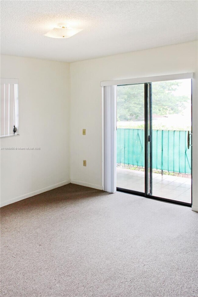 Building Photo - 8867 SW 36th St