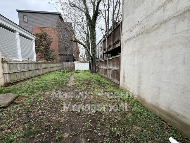 Building Photo - 107 Lafayette Blvd