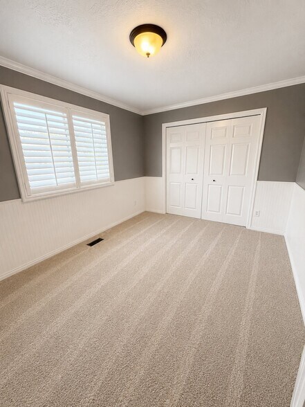 Building Photo - 7136 Ponderosa Dr