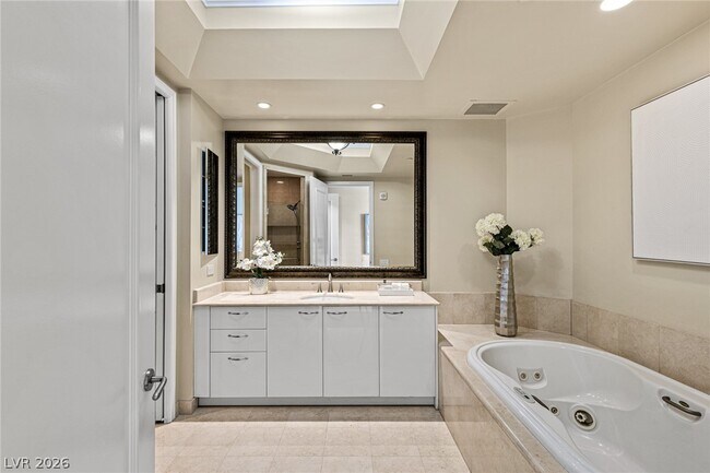 Building Photo - 2777 Paradise Rd