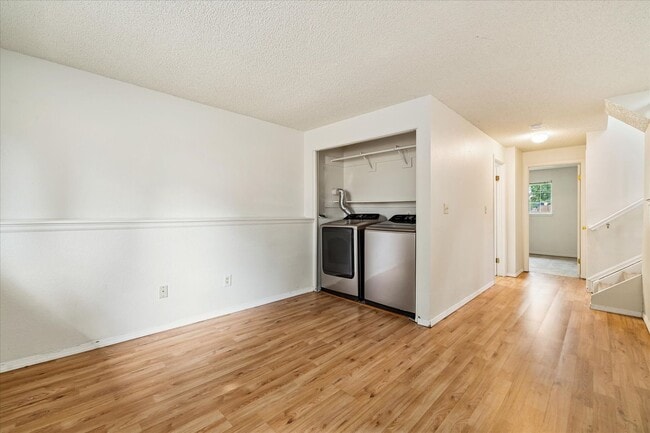 Building Photo - Beautiful 3 bed 2 bath Highlands Ranch Home!