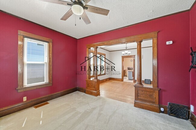 Building Photo - 228 8th St NW