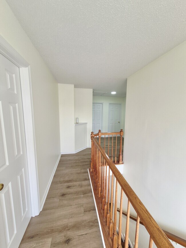 Building Photo - 7221 Oakmere Ct