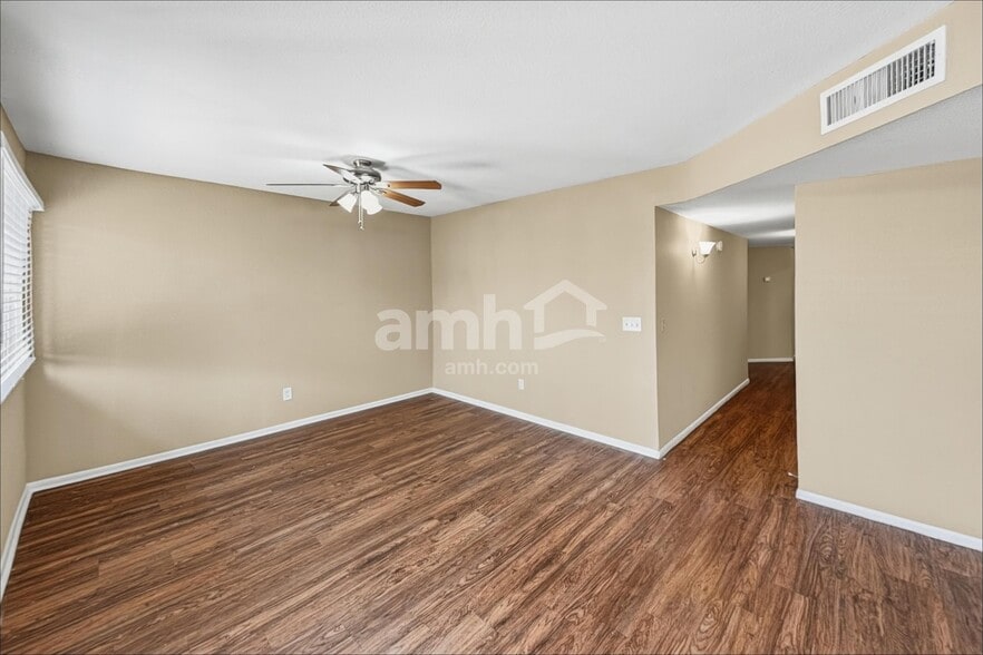 Building Photo - 9957 E Paseo San Ardo