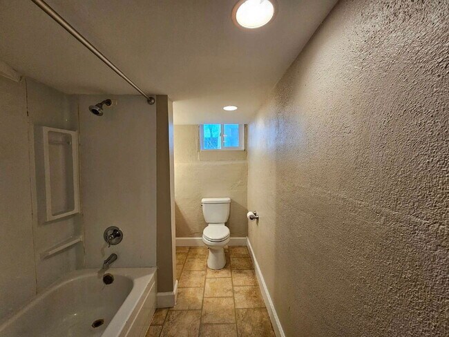 Building Photo - 366 N Washington St